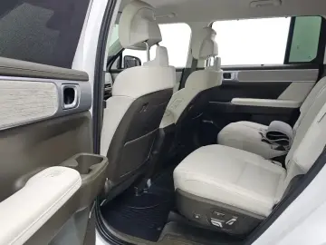 2024 Hyundai Santa Fe с пробегом 13 959 км