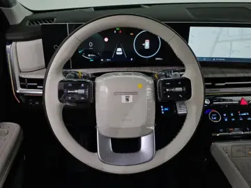 2024 Hyundai Santa Fe с пробегом 13 959 км