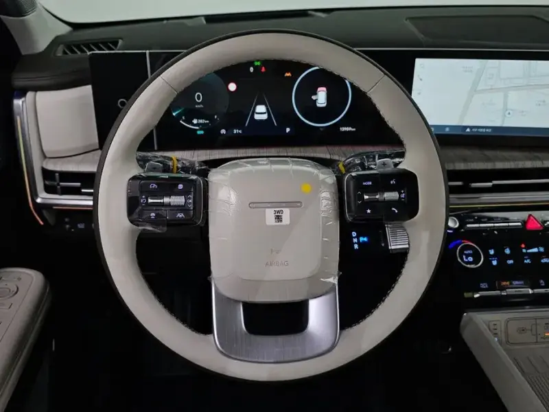 2024 Hyundai Santa Fe с пробегом 13 959 км