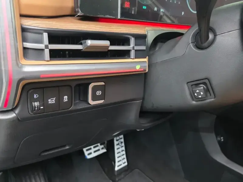 2025 Hyundai Santa Fe с пробегом 7 082 км