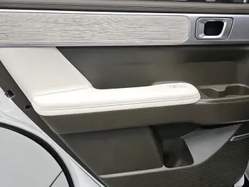 2024 Hyundai Santa Fe с пробегом 13 959 км