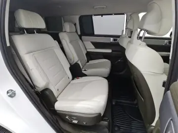 2024 Hyundai Santa Fe с пробегом 13 959 км