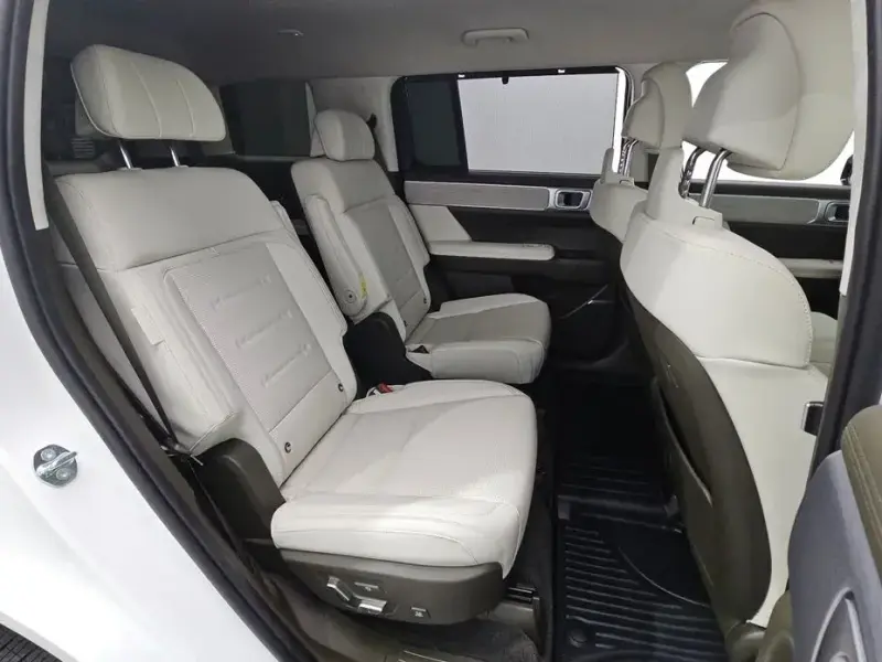 2024 Hyundai Santa Fe с пробегом 13 959 км