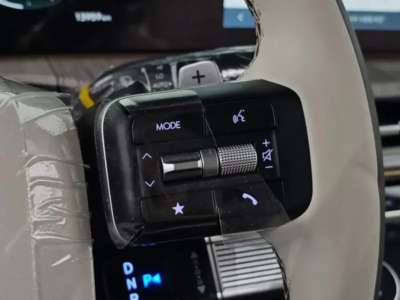 2024 Hyundai Santa Fe с пробегом 13 959 км