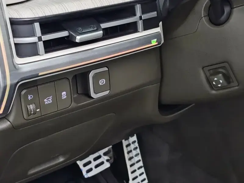 2024 Hyundai Santa Fe с пробегом 13 959 км
