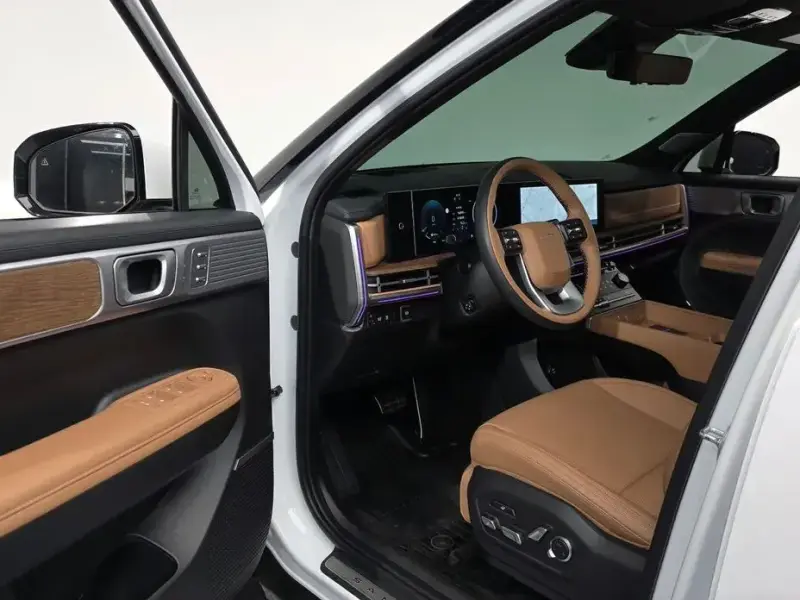 2024 Hyundai Santa Fe с пробегом 17 907 км