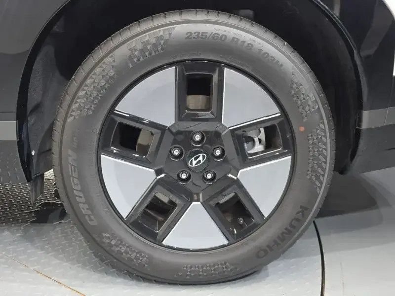 2024 Hyundai Santa Fe с пробегом 17 907 км