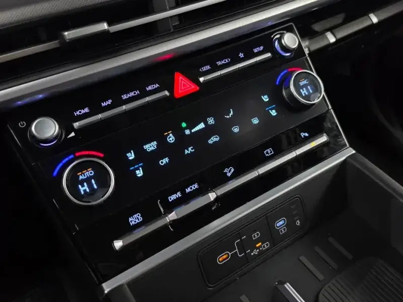 2024 Hyundai Santa Fe с пробегом 32 350 км