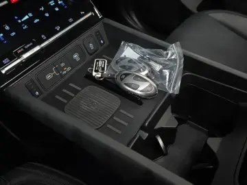 2024 Hyundai Santa Fe с пробегом 33 007 км