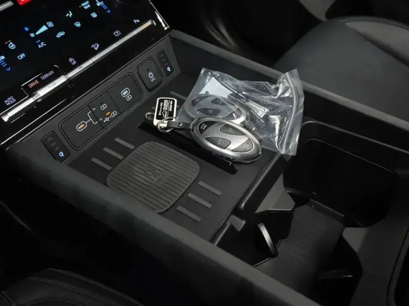 2024 Hyundai Santa Fe с пробегом 33 007 км