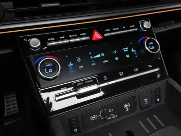 2024 Hyundai Santa Fe с пробегом 33 007 км