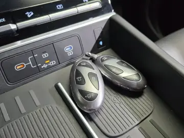 2025 Hyundai Santa Fe с пробегом 39 308 км