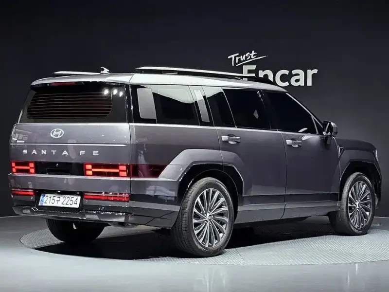 2023 Hyundai Santa Fe с пробегом 42 287 км