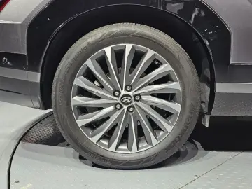 2023 Hyundai Santa Fe с пробегом 42 287 км