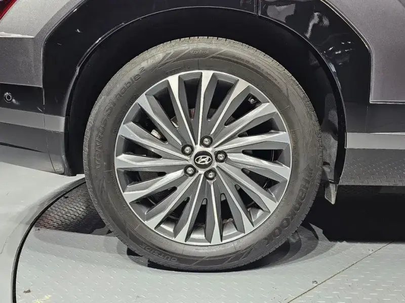 2023 Hyundai Santa Fe с пробегом 42 287 км