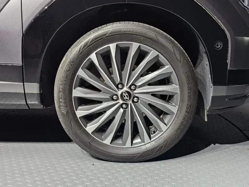 2023 Hyundai Santa Fe с пробегом 42 287 км