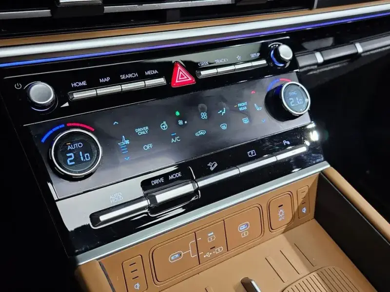 2023 Hyundai Santa Fe с пробегом 42 287 км