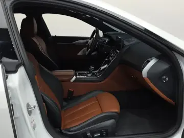 2024 BMW 8 серии с пробегом 40 456 км
