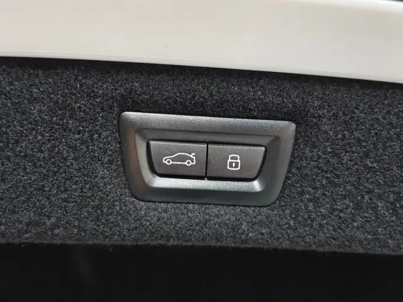 2023 BMW 8 серии с пробегом 27 369 км