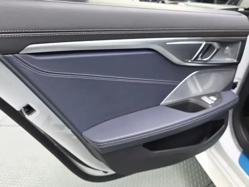 2025 BMW 8 серии с пробегом 21 558 км