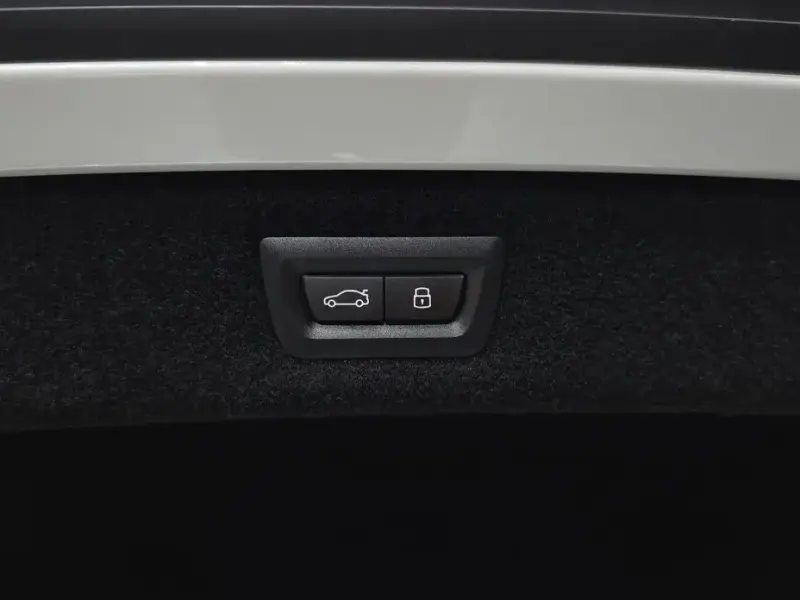 2025 BMW 8 серии с пробегом 21 558 км