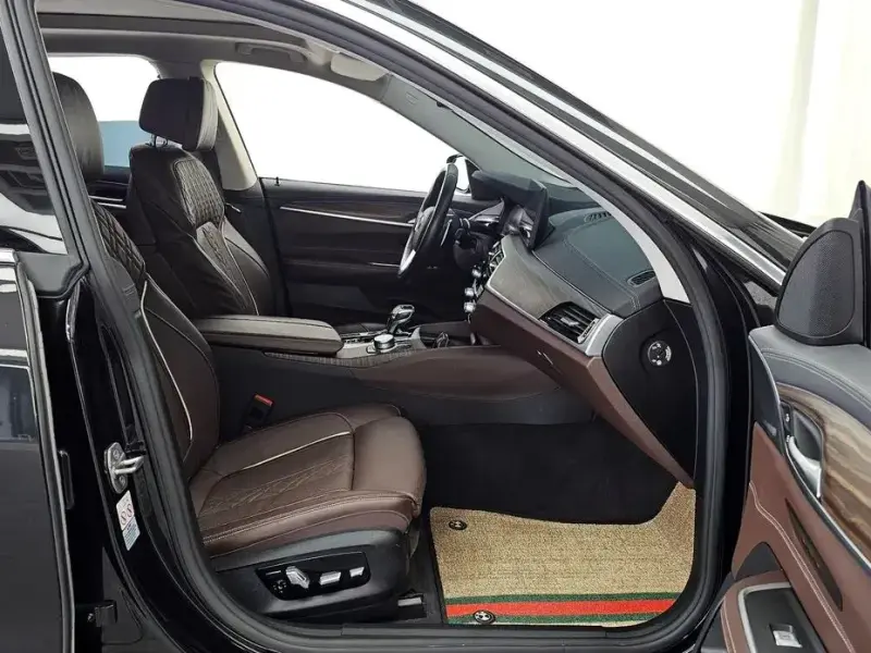2022 BMW 6 серии с пробегом 114 919 км