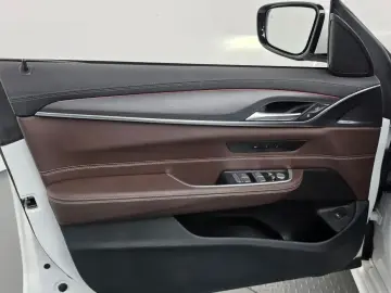2022 BMW 6 серии с пробегом 42 322 км