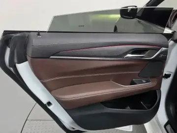 2022 BMW 6 серии с пробегом 42 322 км
