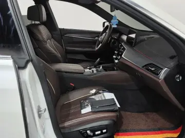 2022 BMW 6 серии с пробегом 42 322 км