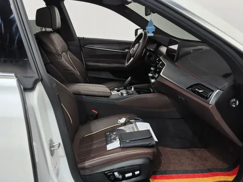 2022 BMW 6 серии с пробегом 42 322 км