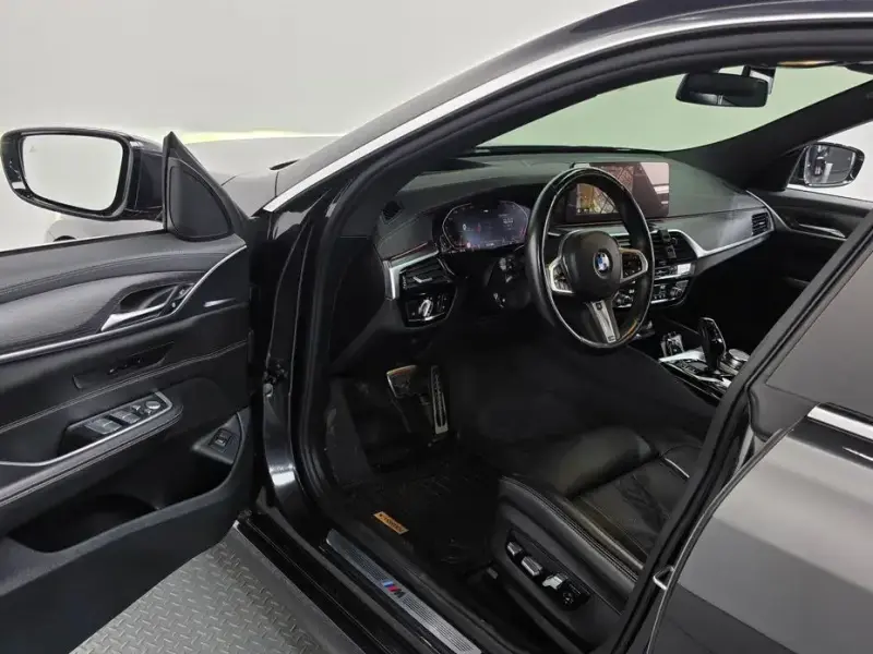 2022 BMW 6 серии с пробегом 75 347 км