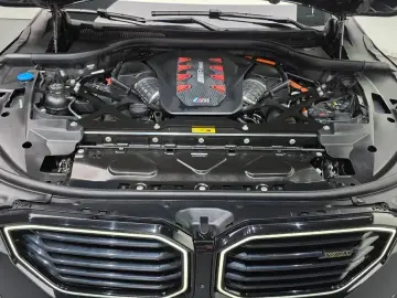 2023 BMW XM с пробегом 140 400 км