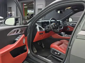 2023 BMW XM с пробегом 140 400 км
