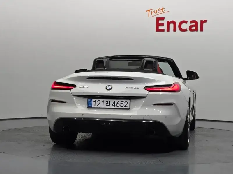 2021 BMW Z4 с пробегом 122 882 км