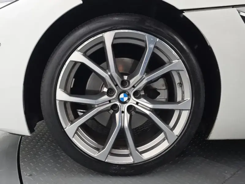 2021 BMW Z4 с пробегом 122 882 км