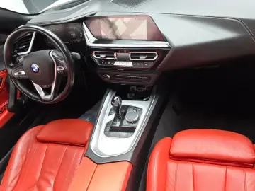 2021 BMW Z4 с пробегом 122 882 км