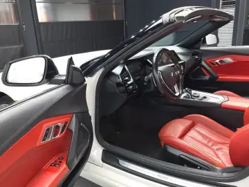 2021 BMW Z4 с пробегом 122 882 км