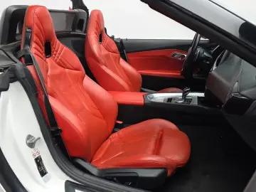 2021 BMW Z4 с пробегом 122 882 км
