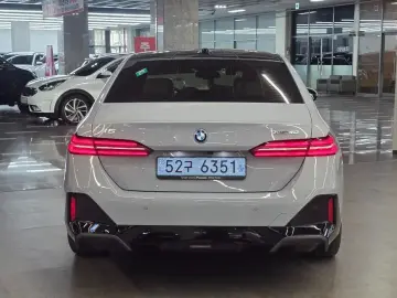 2026 BMW i5 с пробегом 4 585 км