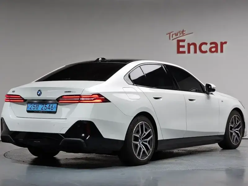 2024 BMW i5 с пробегом 85 812 км