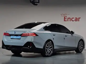 2025 BMW i5 с пробегом 18 106 км