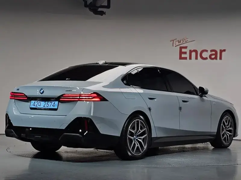 2025 BMW i5 с пробегом 18 106 км