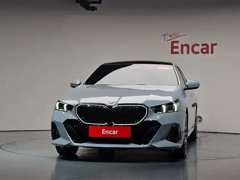 2025 BMW i5 с пробегом 18 106 км