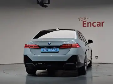 2025 BMW i5 с пробегом 18 106 км