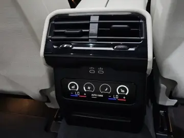 2025 BMW i5 с пробегом 18 106 км