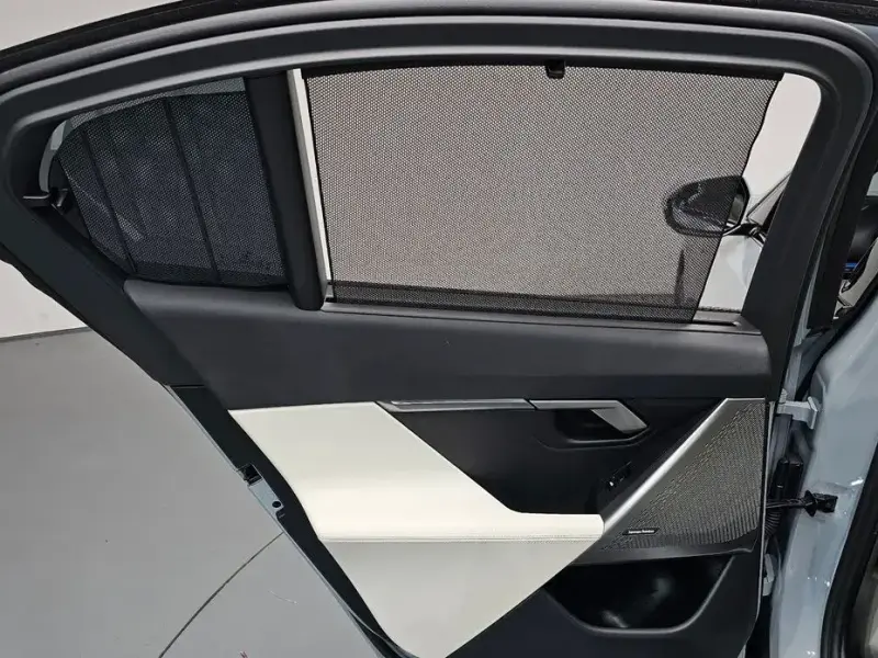 2025 BMW i5 с пробегом 18 106 км