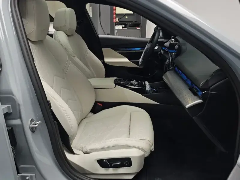 2025 BMW i5 с пробегом 18 106 км