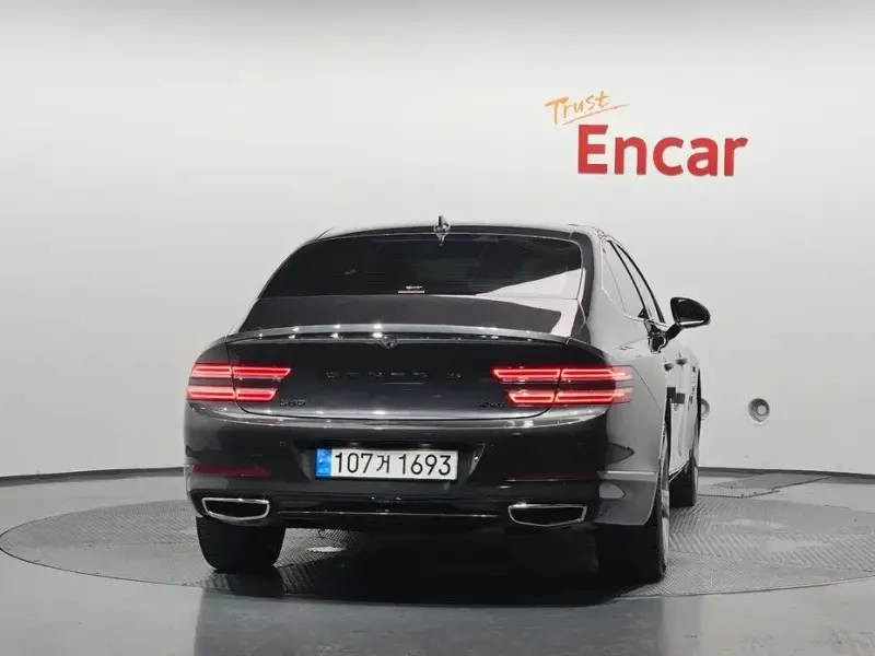 2023 Genesis G80 с пробегом 20 504 км