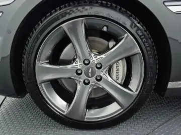 2023 Genesis G80 с пробегом 20 504 км