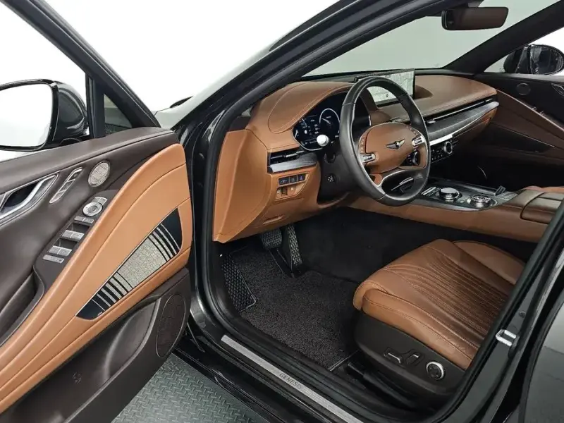 2023 Genesis G80 с пробегом 20 504 км